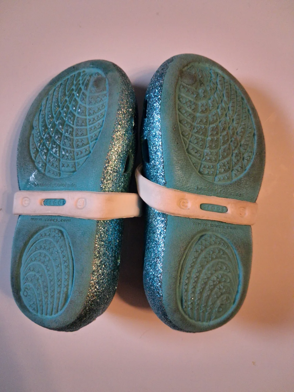 Crocs Keeley Disney Frozen Glitter Mary Jane Flats Size 5 Aqua Blue